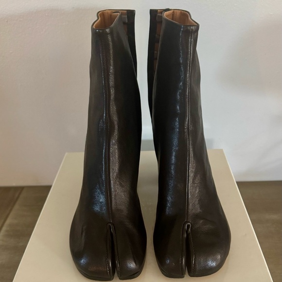 Maison Martin Margiela Shoes - Maison Margiela Tabi Ankle Boots 80 Mm IT
39 Women